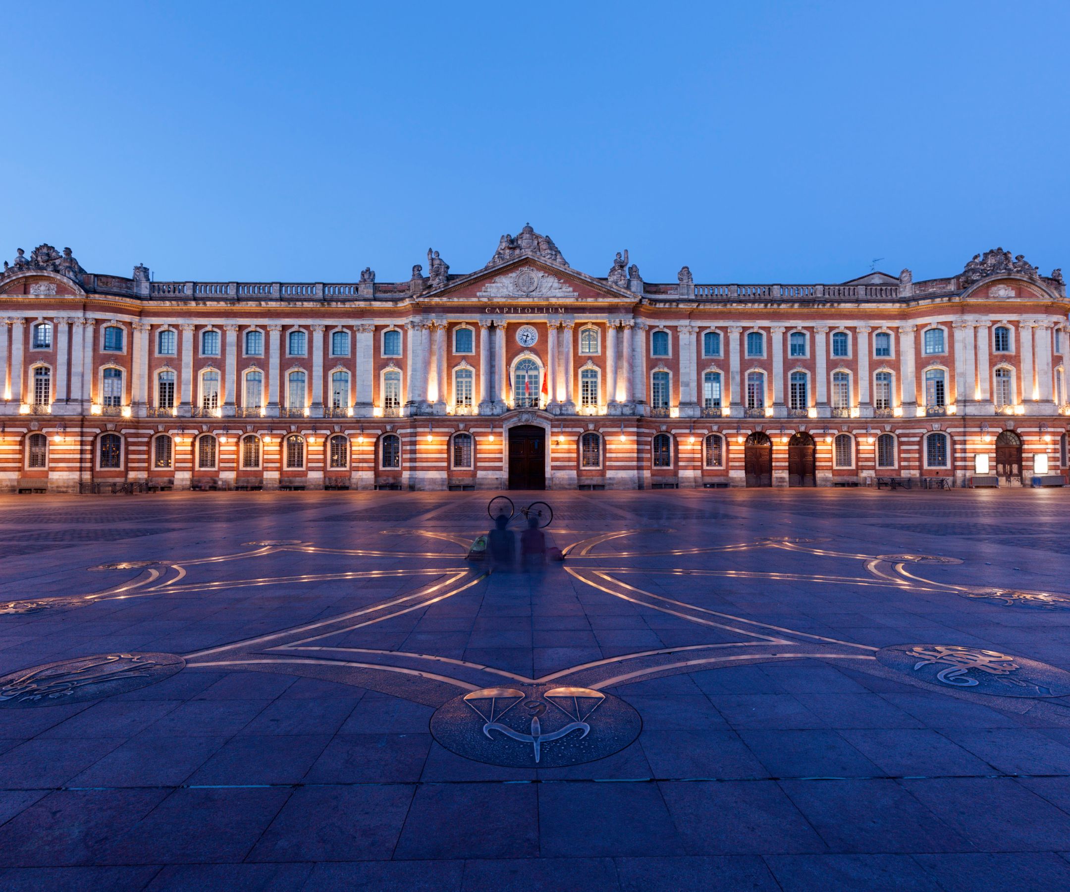 anecdotes place du capitole