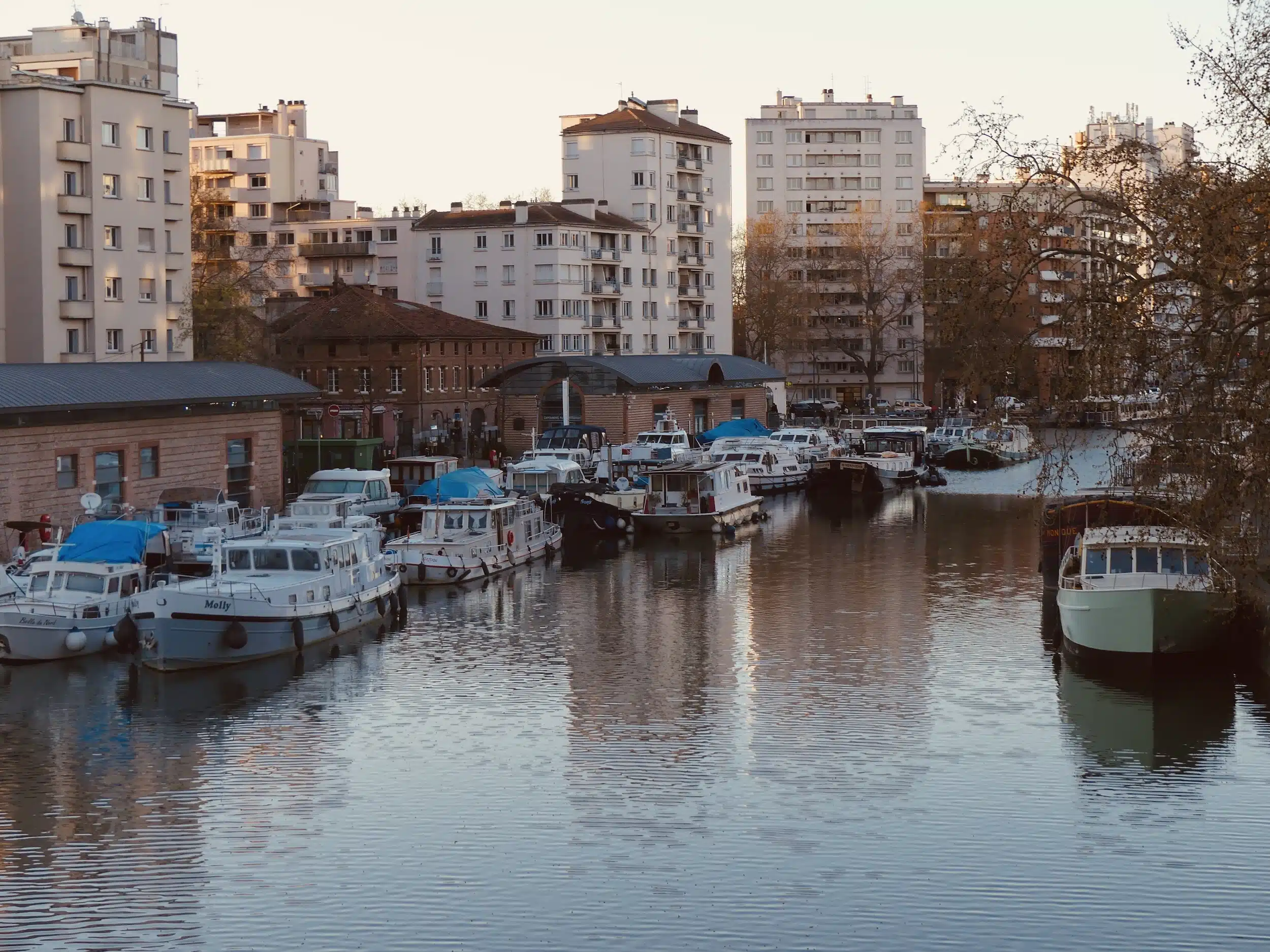 Toulouse en péniche : l'AOP Minervois met le cap sur la Ville rose