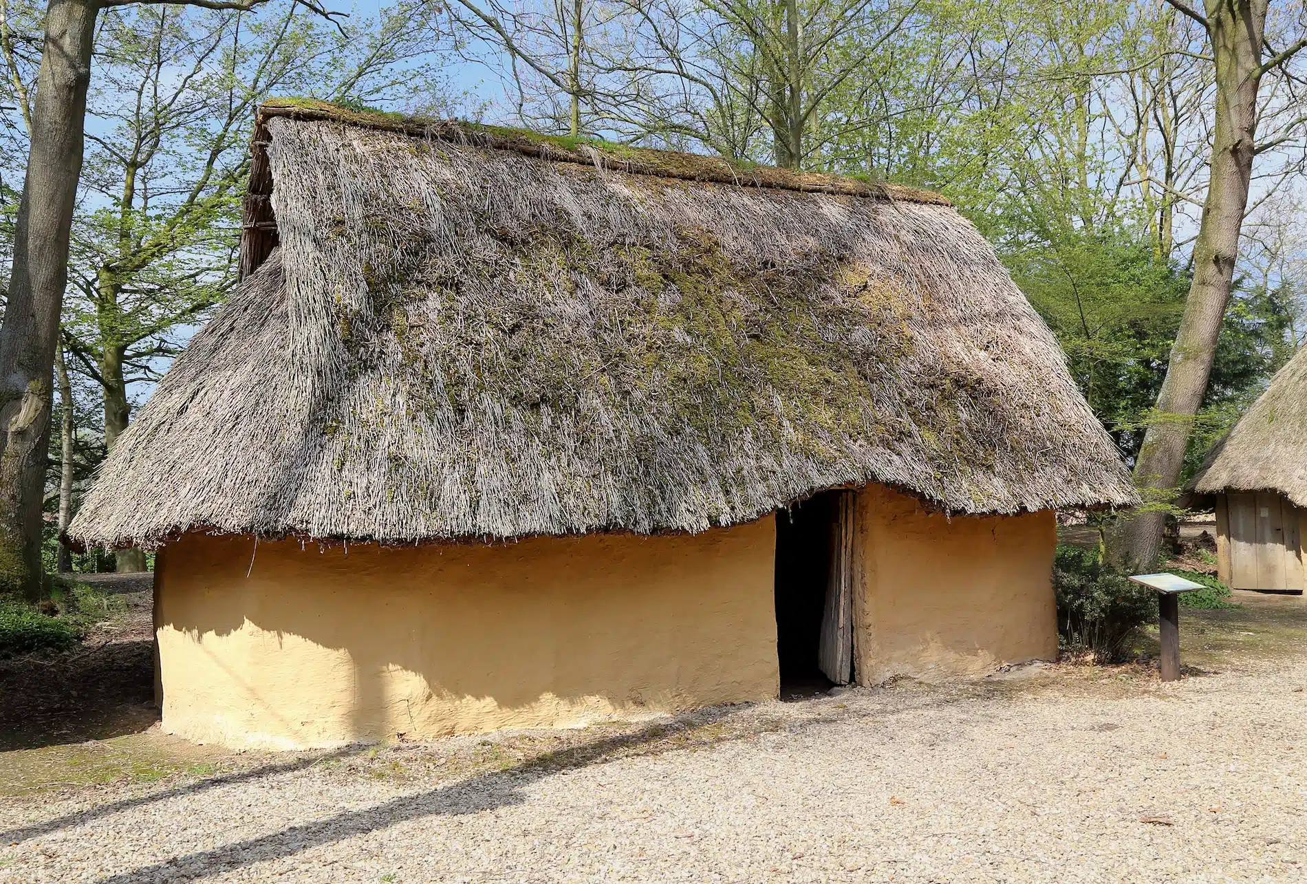 Reconstitution village gaulois