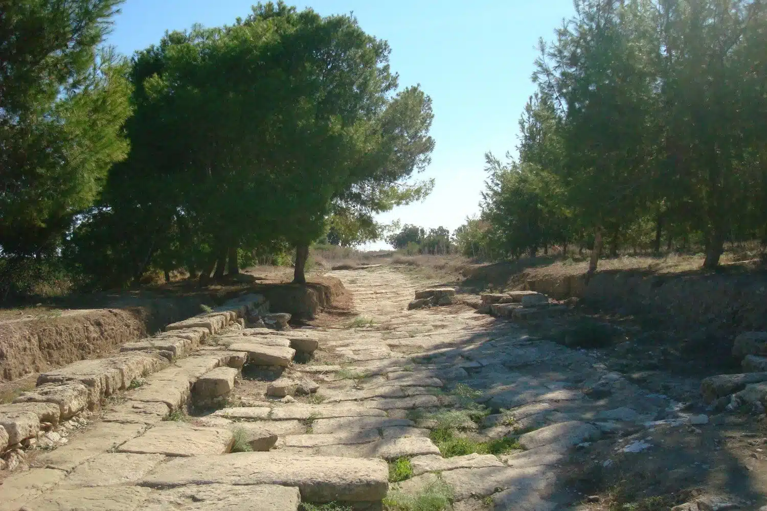 La Via Domitia : sur les traces de la grande route romaine